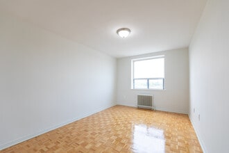 Benville Court Apartments in Toronto, ON - Building Photo - Building Photo