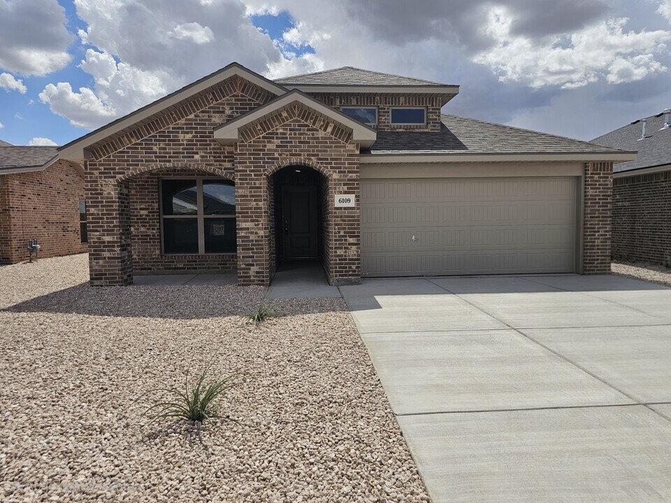 6109 Buckthorn Dr in Midland, TX - Building Photo