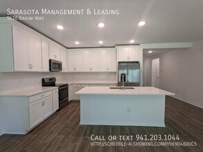 5410 Badini Wy in Palmetto, FL - Building Photo - Building Photo