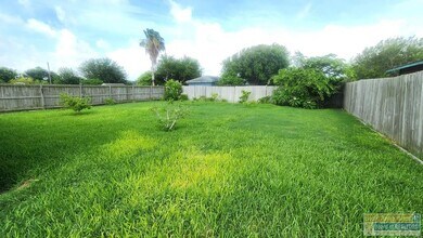 1211 Palo Blanco Dr in Laguna Vista, TX - Building Photo - Building Photo