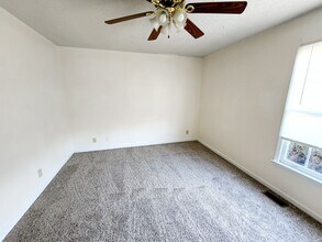 3252 S Senseney Cir in Clarksville, TN - Building Photo - Building Photo