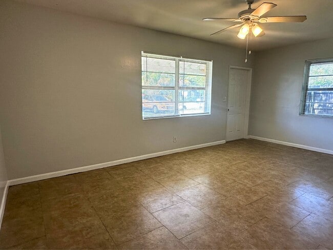 1208 NW 6th Ave in Fort Lauderdale, FL - Building Photo - Building Photo