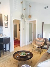 559 Vernon Ave in Los Angeles, CA - Foto de edificio - Building Photo