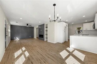 164 Chicamauga Ave SW, Unit Master Bedroom in Atlanta, GA - Building Photo