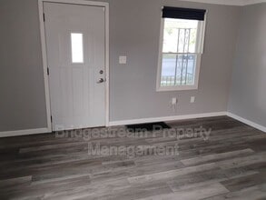 539 W Stewart St in Dayton, OH - Building Photo - Building Photo