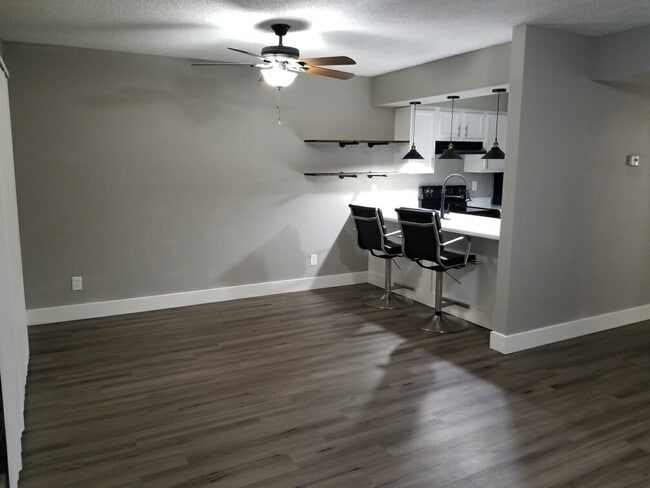 1826 N Spring, Unit 102 in Mesa, AZ - Foto de edificio - Building Photo