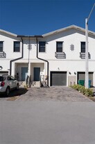 1176 SW 7th Ct in Florida City, FL - Building Photo