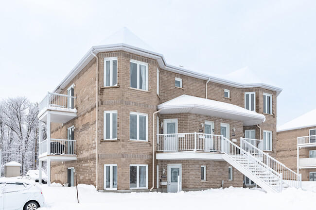 9277 Du Centre-Hospitalier Boul in Lévis, QC - Building Photo - Building Photo