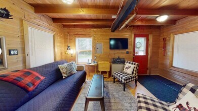 4 Sunset Ave in Greenville, ME - Building Photo - Building Photo