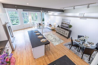 58 Regent St, Unit 4 in Cambridge, MA - Building Photo - Building Photo