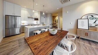 The Carlaw in Sacramento, CA - Building Photo