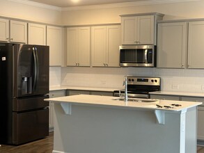 5135 Tulip Sq in Acworth, GA - Building Photo - Building Photo