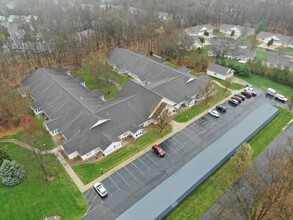 Sterling Oaks Senior Apartments in Portage, MI - Building Photo - Building Photo