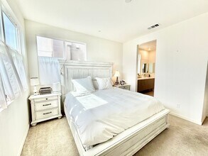 1105 Canal St in Oxnard, CA - Building Photo - Building Photo