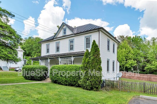 1101 Little High St in Charlottesville, VA - Building Photo - Building Photo