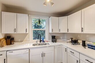 5110 NE Glisan St in Portland, OR - Building Photo - Building Photo