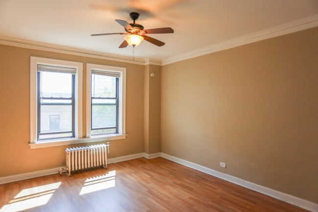 920 W Eastwood Ave, Unit #502