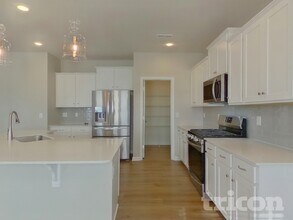 5789 Oak Br Cir in Maiden, NC - Foto de edificio - Building Photo