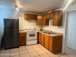 406 Tyler Ave in Cape Canaveral, FL - Building Photo - Building Photo