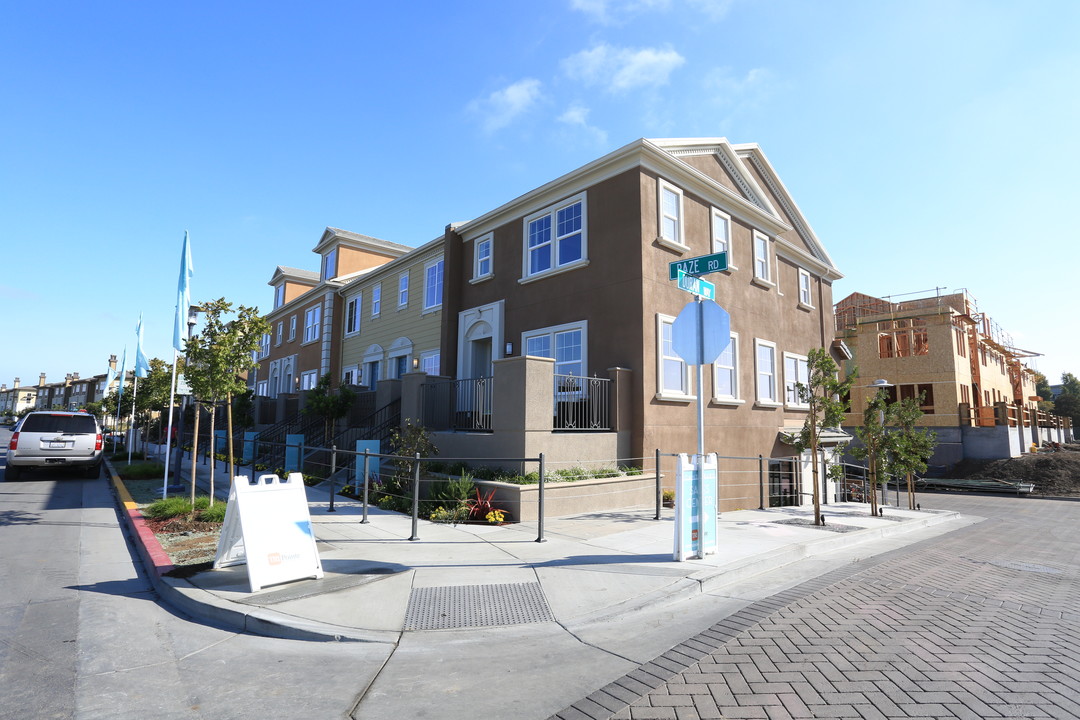 Canterbury in San Mateo, CA - Foto de edificio