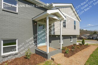 1608 Autumn Ridge Dr in Nashville, TN - Building Photo - Building Photo