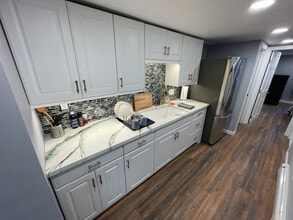 24 Epworth St, Unit 1A in Worcester, MA - Building Photo - Building Photo