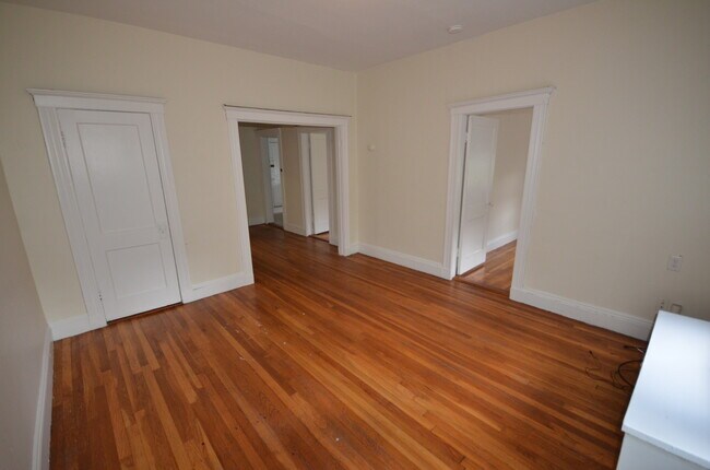 property at 9A Egremont Rd