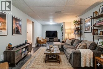 429 Garden St in Cambridge, ON - Building Photo - Building Photo