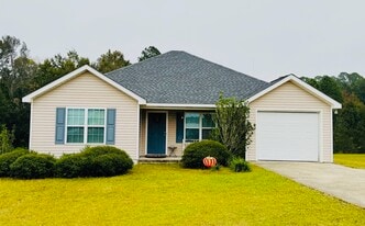 9057 Whispering Pines Blvd in Statesboro, GA - Building Photo