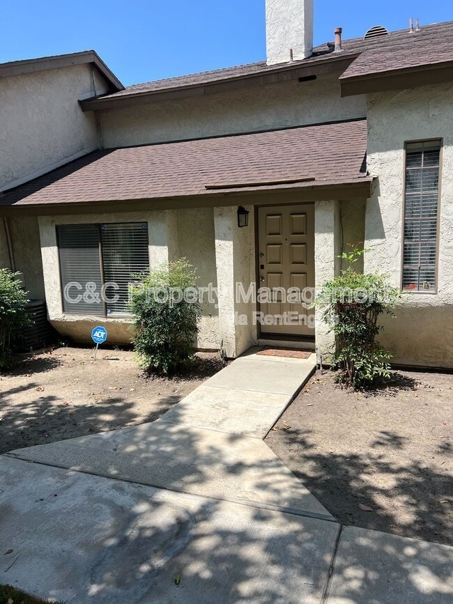 property at 1974 E Lynwood Dr