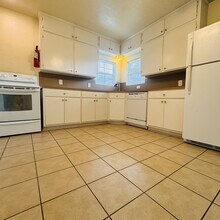 295 Henry St in Bridge City, TX - Building Photo - Building Photo
