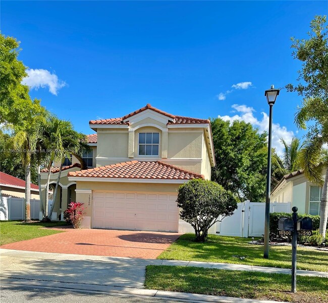 16500 SW 37th St in Miramar, FL - Building Photo - Building Photo