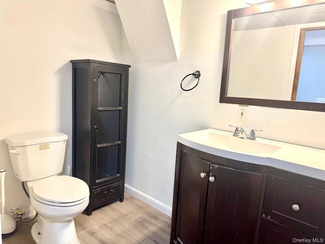 27 Blydenburgh Rd in Centereach, NY - Building Photo - Building Photo