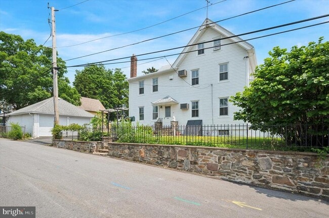 204 Landover Rd
