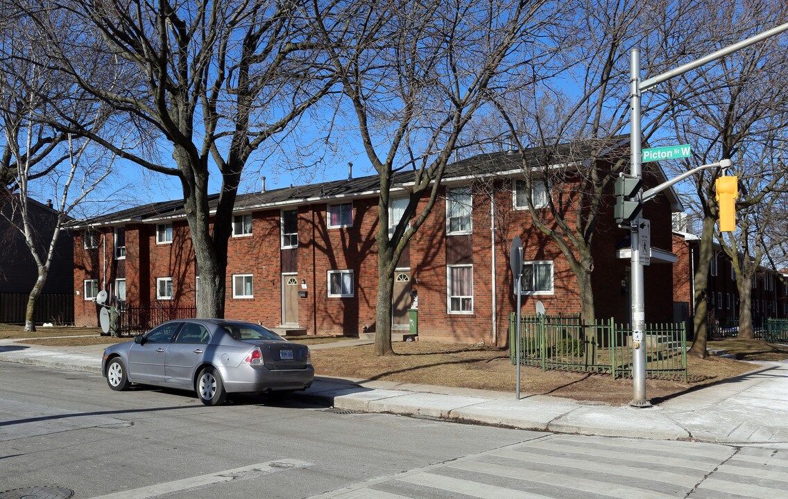 499 James St N in Hamilton, ON - Building Photo