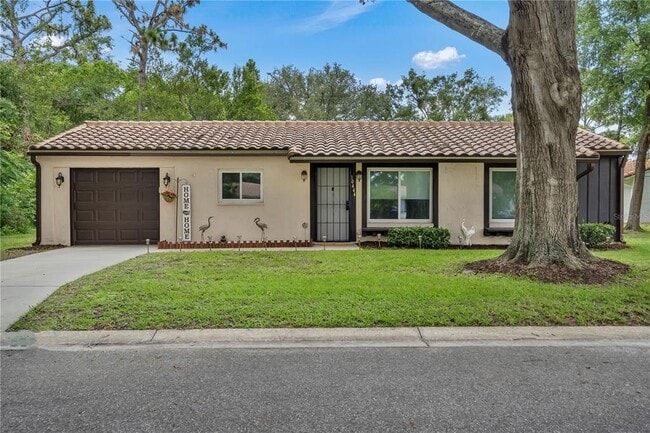 property at 10444 Kingbrook Ln