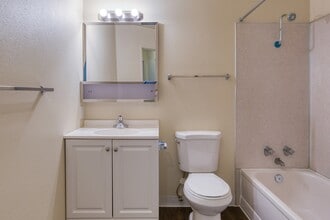 ReNew Arden in Sacramento, CA - Building Photo - Building Photo