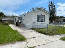2508 Chatham Way NE in Palm Bay, FL - Building Photo