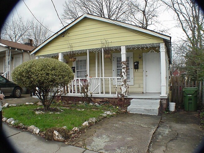 property at 70b Chester Ave SE