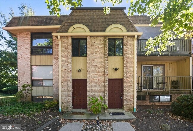 property at 356 Saybrook Ln