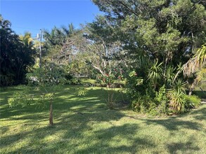 652 NW Sunset Dr in Stuart, FL - Building Photo - Building Photo