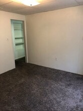 153 Main St in Emmaus, PA - Foto de edificio - Building Photo