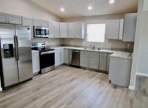 903 4th St in Radford, VA - Building Photo - Building Photo