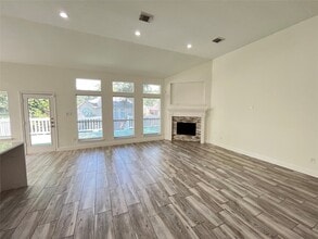 106 N Rambling Ridge Pl in Conroe, TX - Building Photo - Building Photo