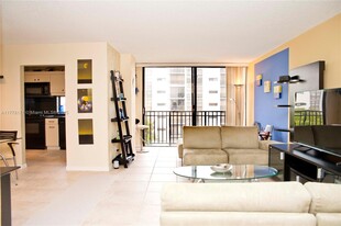 17011 N Bay Rd in Sunny Isles Beach, FL - Building Photo
