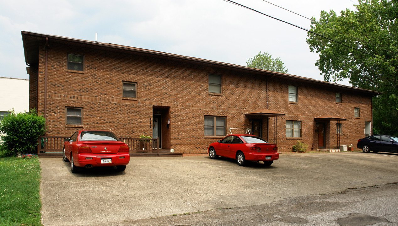 2109-2115 3rd Ave in Nitro, WV - Building Photo