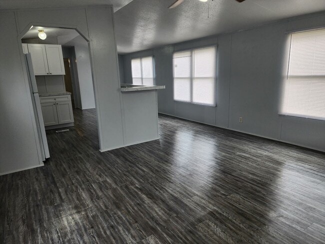 1308 N Avenue J in Portales, NM - Building Photo - Building Photo