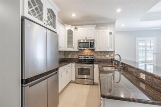 2323 W Cherry St in Tampa, FL - Building Photo - Building Photo