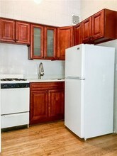 212 E 26th St-Unit -#B2 in New York, NY - Building Photo - Building Photo