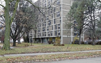 Polk Plaza in Topeka, KS - Building Photo - Building Photo